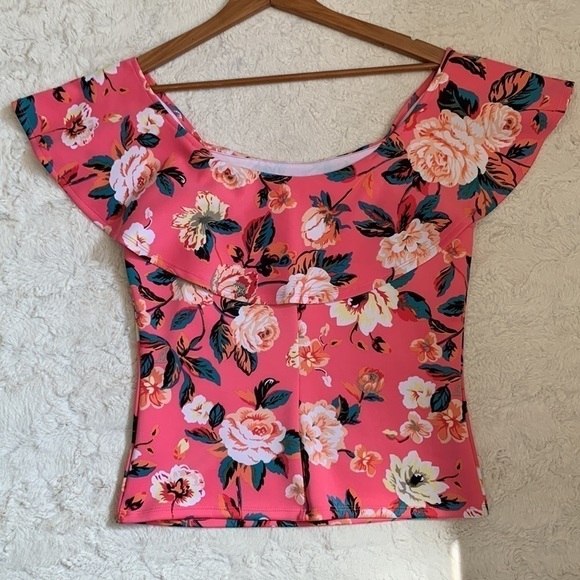 BOLD Elements spring pink floral off-the-shoulder ruffle top - Picture 4 of 6